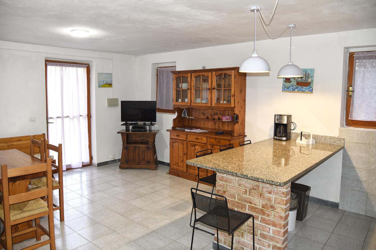 Due Pini Apartment กอร์นิญา ภายนอก รูปภาพ